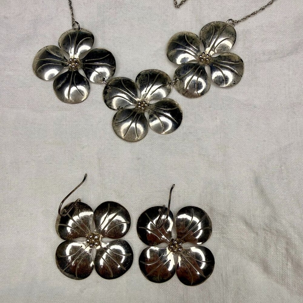 Vintage Sterling Silver Dogwood Flower Necklace & Earring 